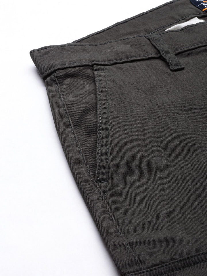 The Indian Garage Co Men Charcoal Grey Slim Fit Cargos Trousers