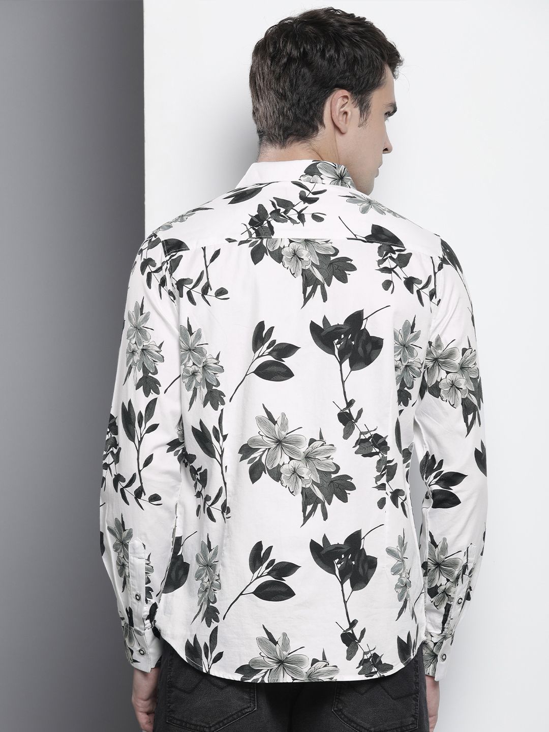 The Indian Garage Co Men Slim Fit Floral Opaque Printed Shirt