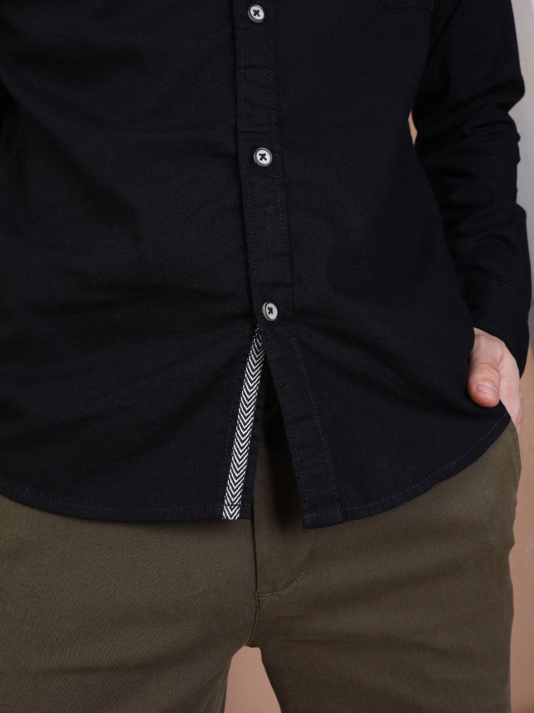 The Indian Garage Co Men Black Slim Fit Solid Pure Cotton Casual Shirt