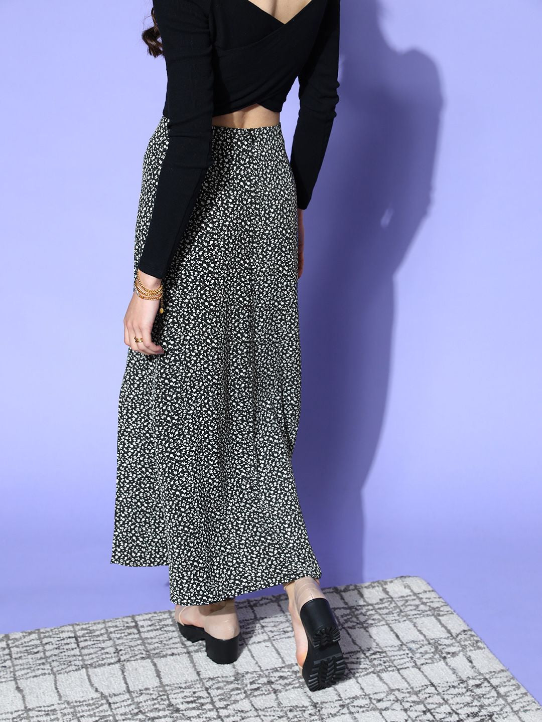 Berrylush Women Black & White Floral High-Slit Maxi Skirt