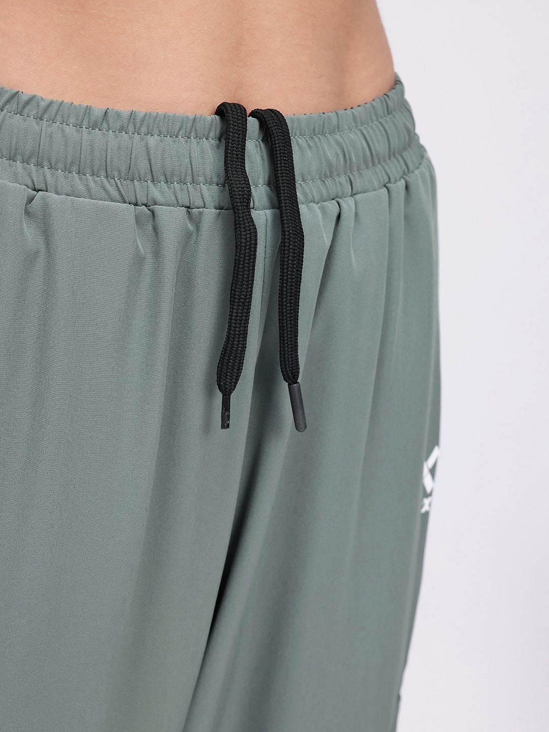 HRX by Hrithik Roshan Women Mid-Rise Cropped Lifestyle Cargos with Toggle Hem