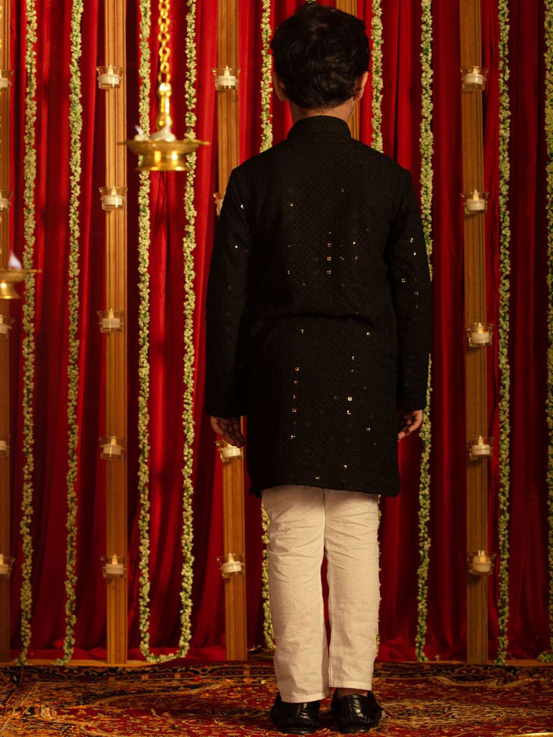 VASTRAMAY Boys Geometric Embroidered Regular Sequinned Kurta With Pyjamas