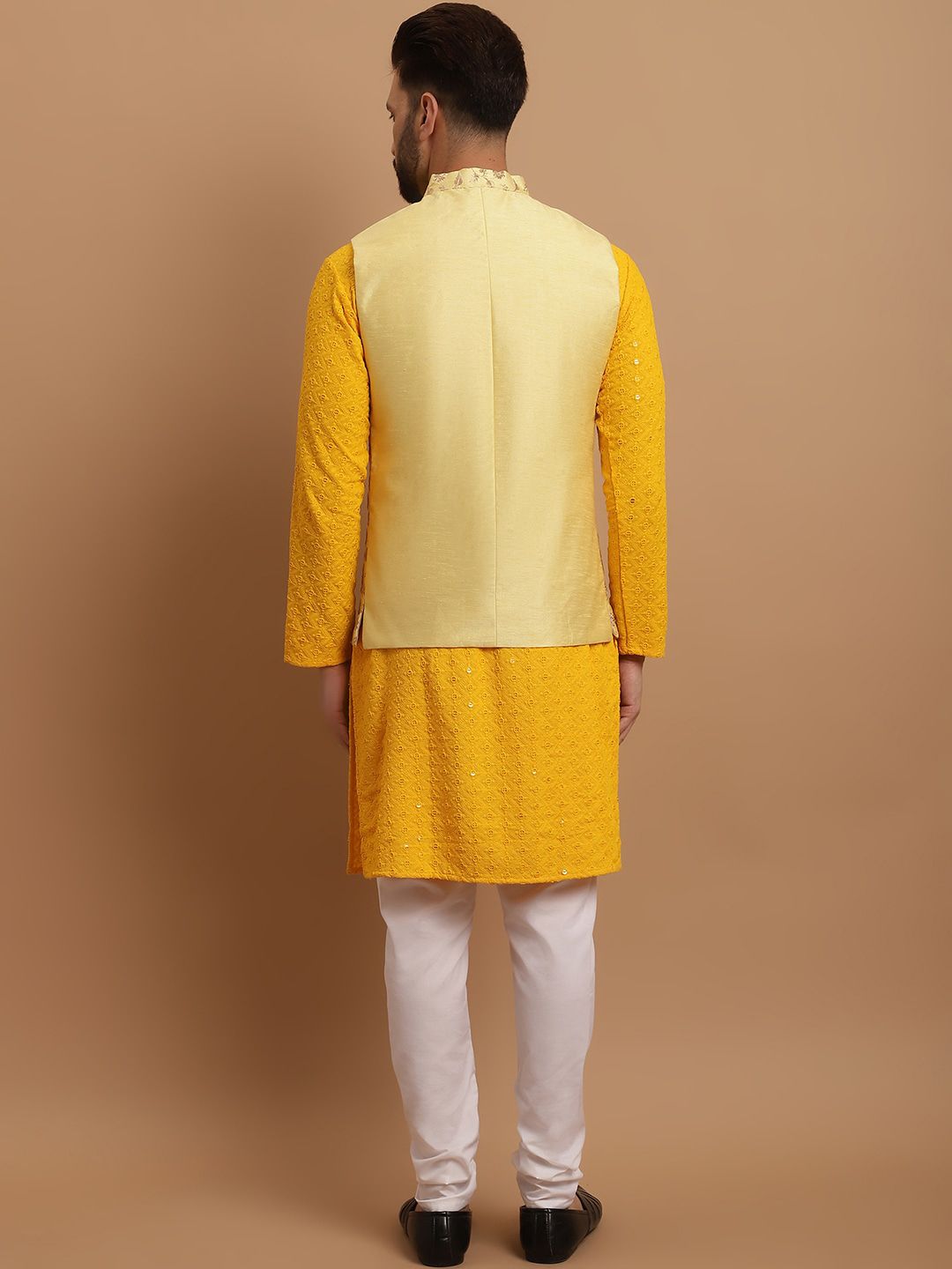 SOJANYA Etnik Sulam Labuci Kapas Tulen Kurta & Churidar Dengan Jaket Nehru
