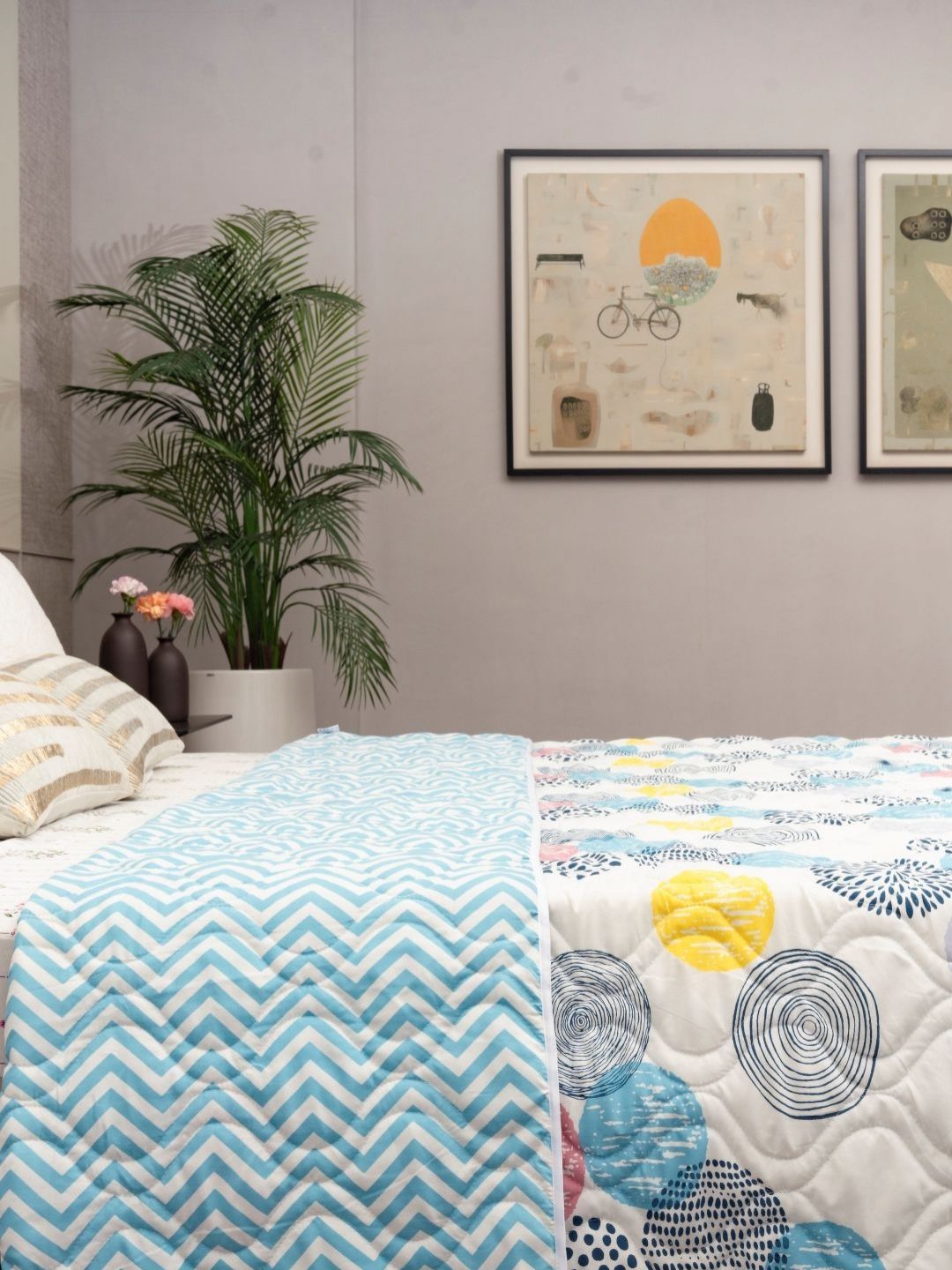 URBAN SPACE Blue & White Geometric Printed AC Room 300 GSM Microfiber Single Bed Dohar
