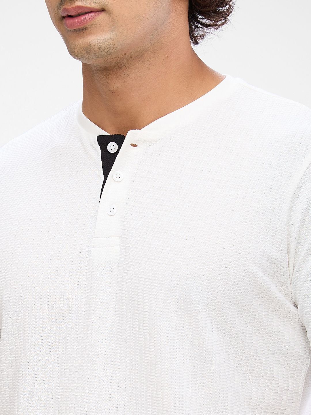 SPYKAR Men Pure Cotton Henley Neck Slim Fit T-shirt