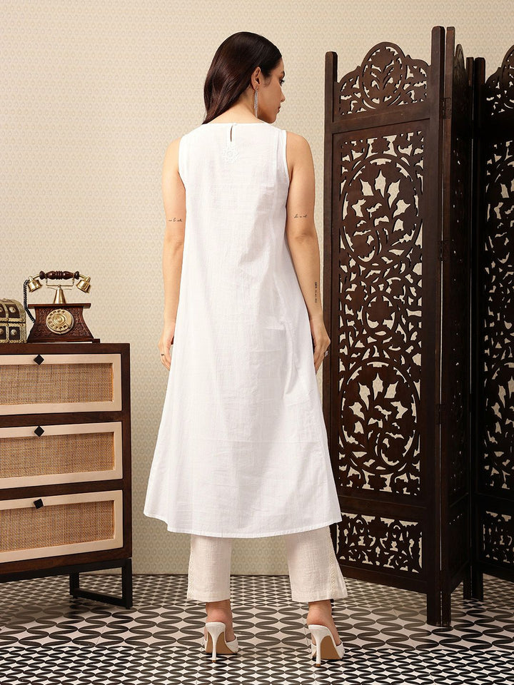 House of Pataudi Sleeveless Thread Work Indie Florals Jashn Kurta