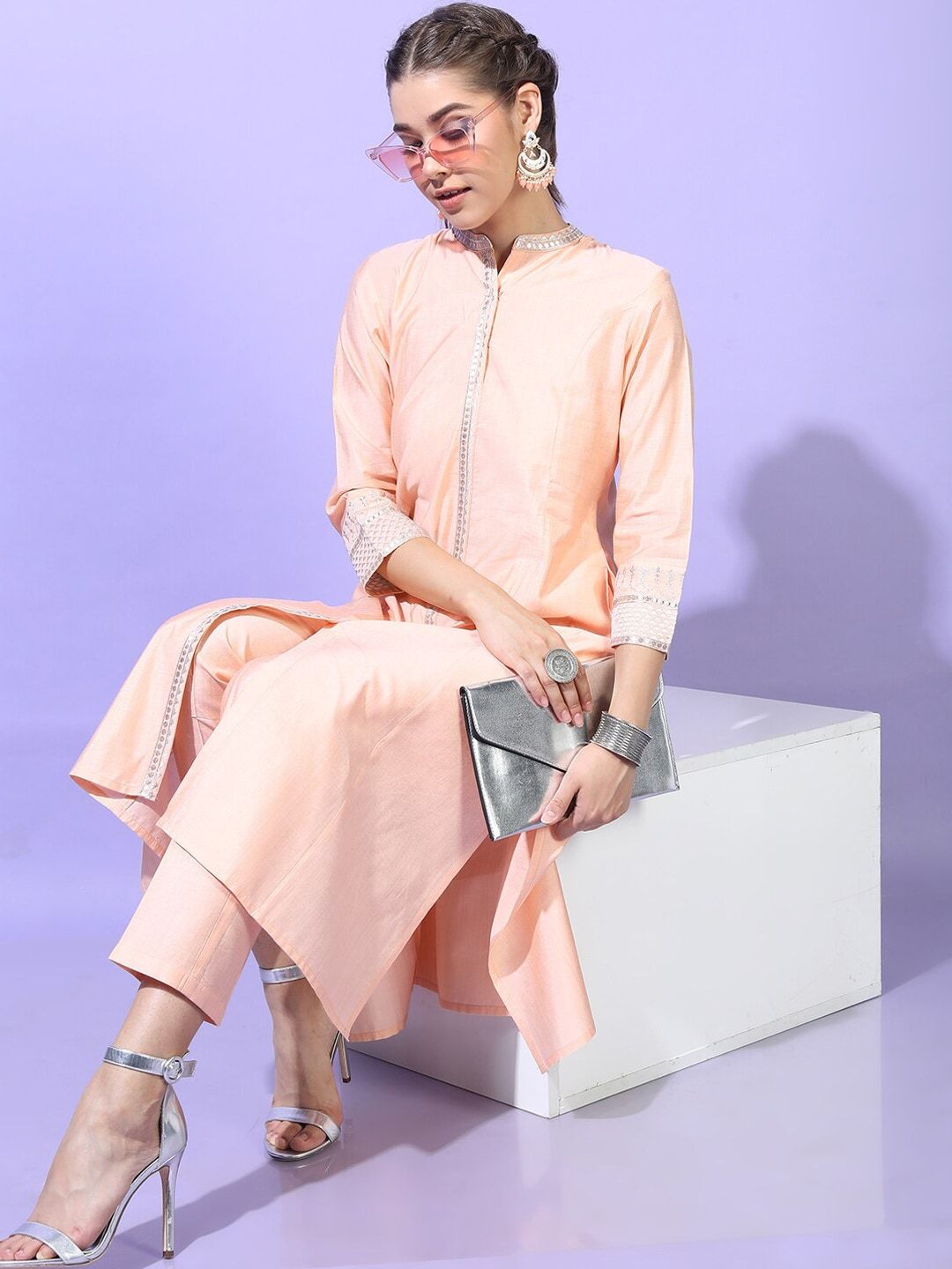 Vishudh Women Solid Viscose Rayon Kurta with Trouser