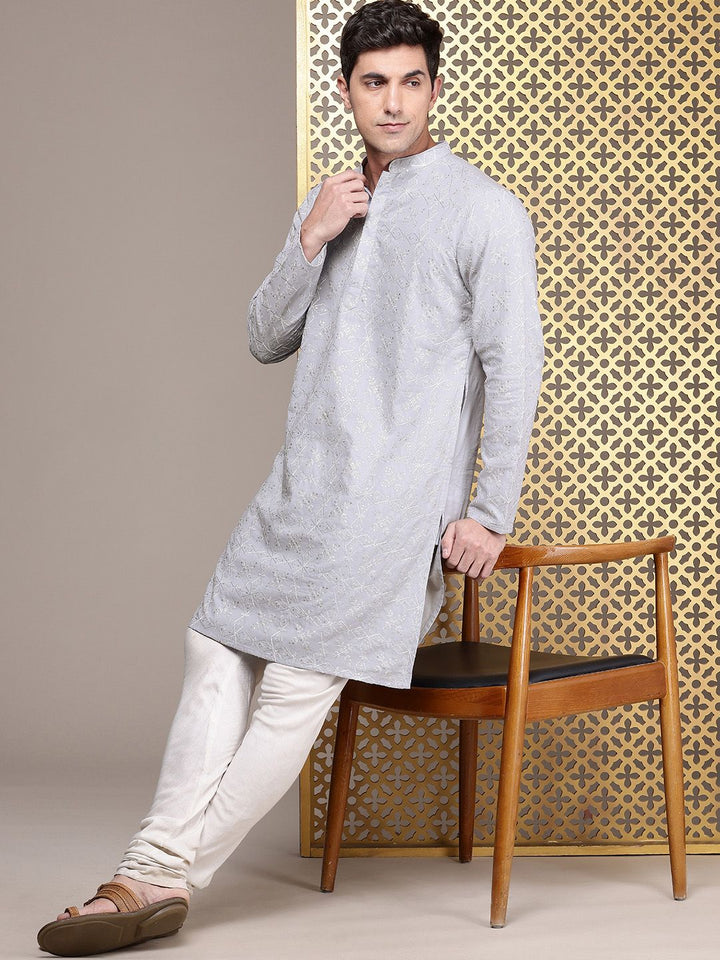 House of Pataudi Floral Embroidered Mandarin Collar Sequinned Pure Cotton Jashn Kurta