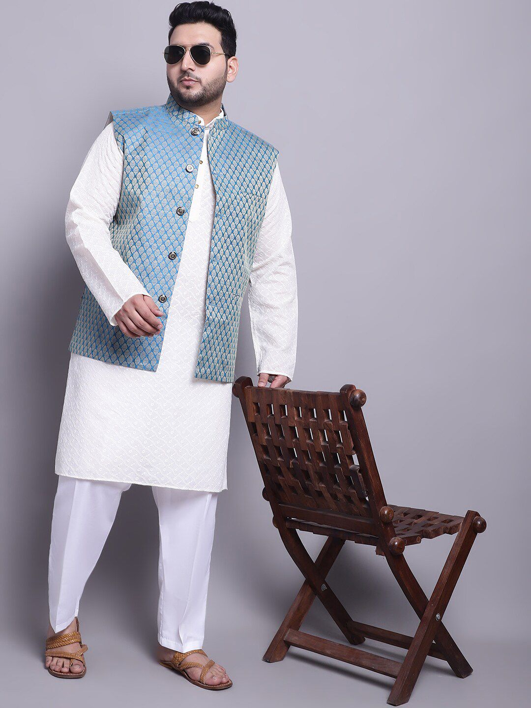 SOJANYA PLUS Plus Size Embroidered Cotton Kurta With Pyjamas & Woven Design Nehru Jacket