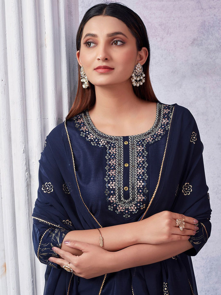 KALINI Ethnic Motifs Embroidered Round Neck Three-Quarter Sleeves Sequinned Kurta Set