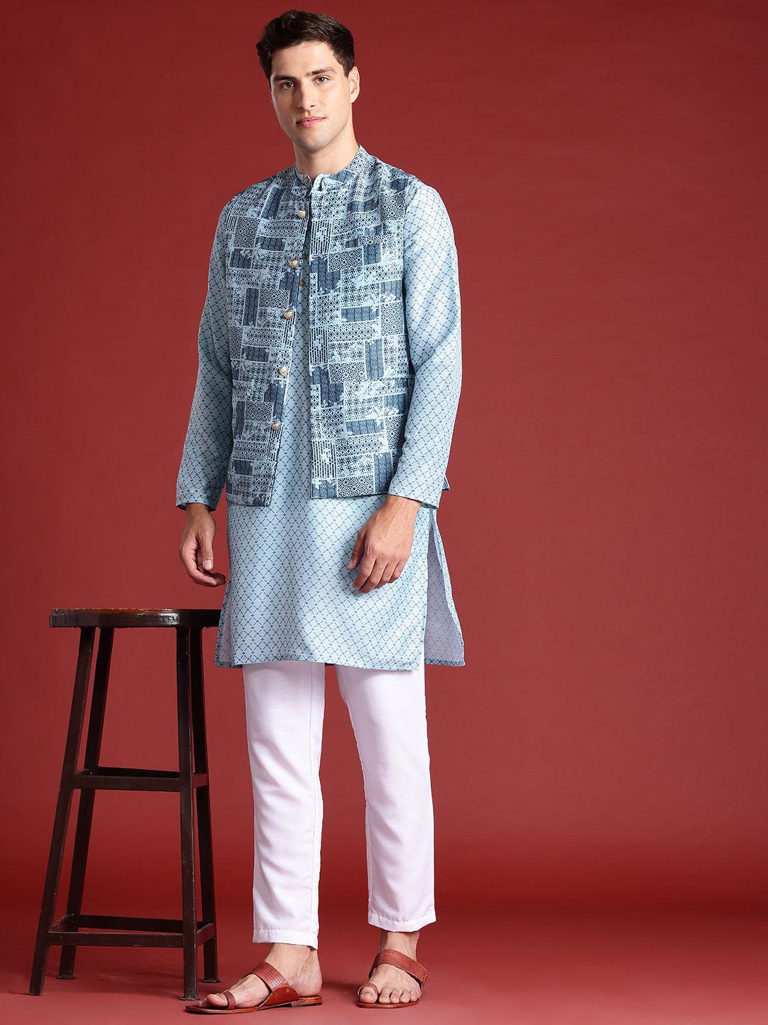 Anouk Men Printed Regular Kurta with Pyjamas And Nehru jacket