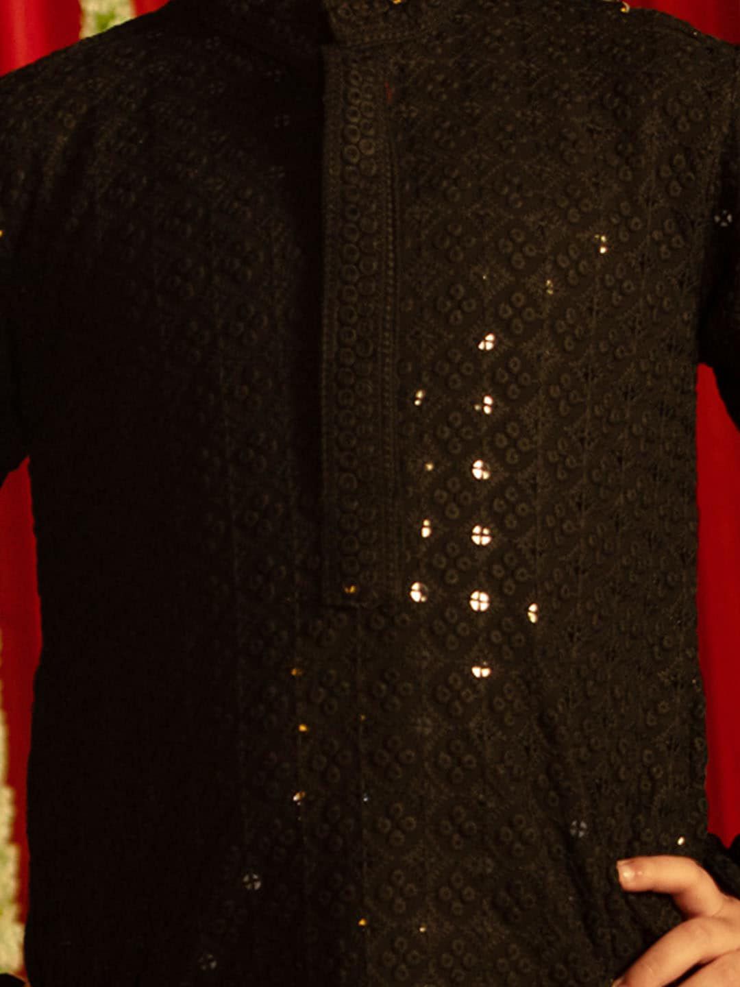 VASTRAMAY Boys Geometric Embroidered Regular Sequinned Kurta With Pyjamas