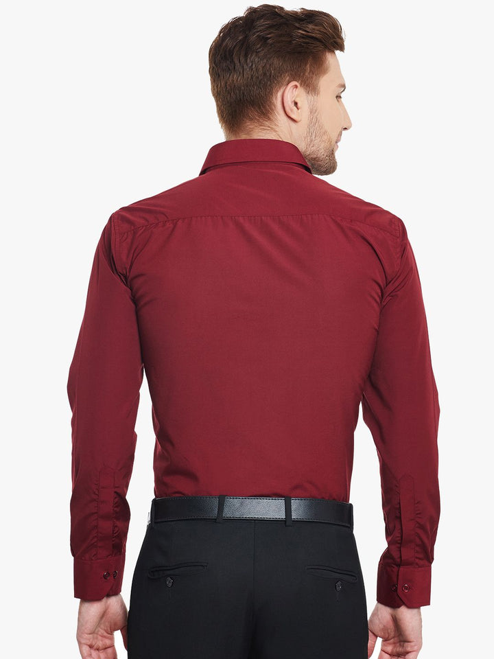 Hancock Men Maroon Slim Fit Solid Wrinkle Resistant Formal Shirt