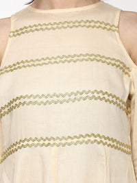 SASSAFRAS Women Cream-Coloured Cold-Shoulder Anarkali Kurta