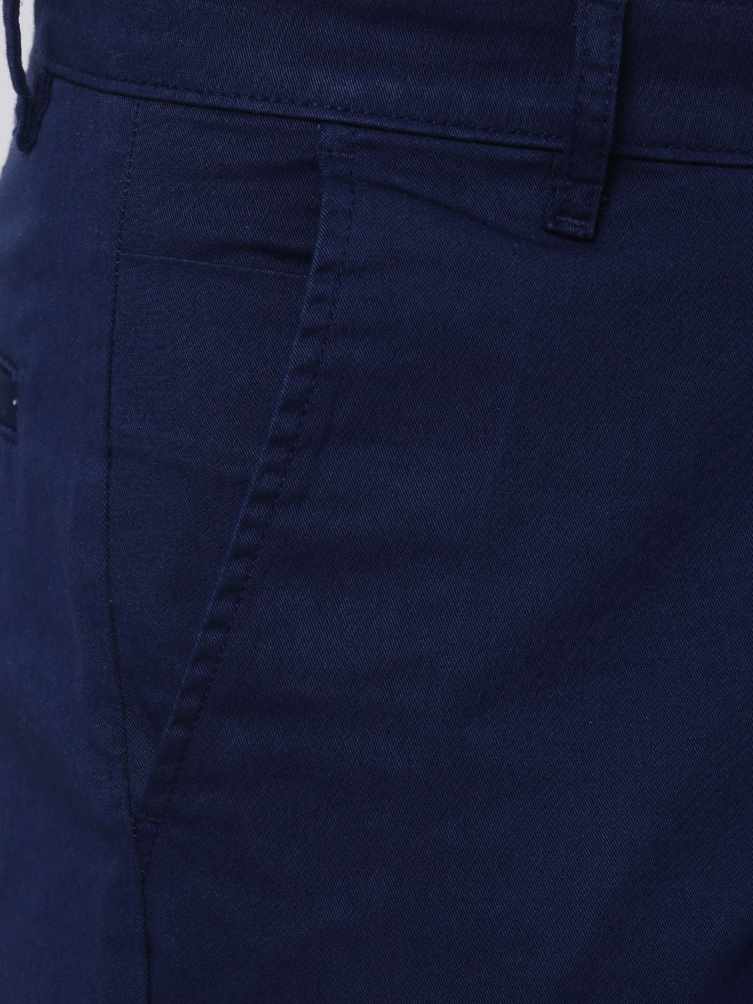 HIGHLANDER Men Blue Tapered Fit Chinos