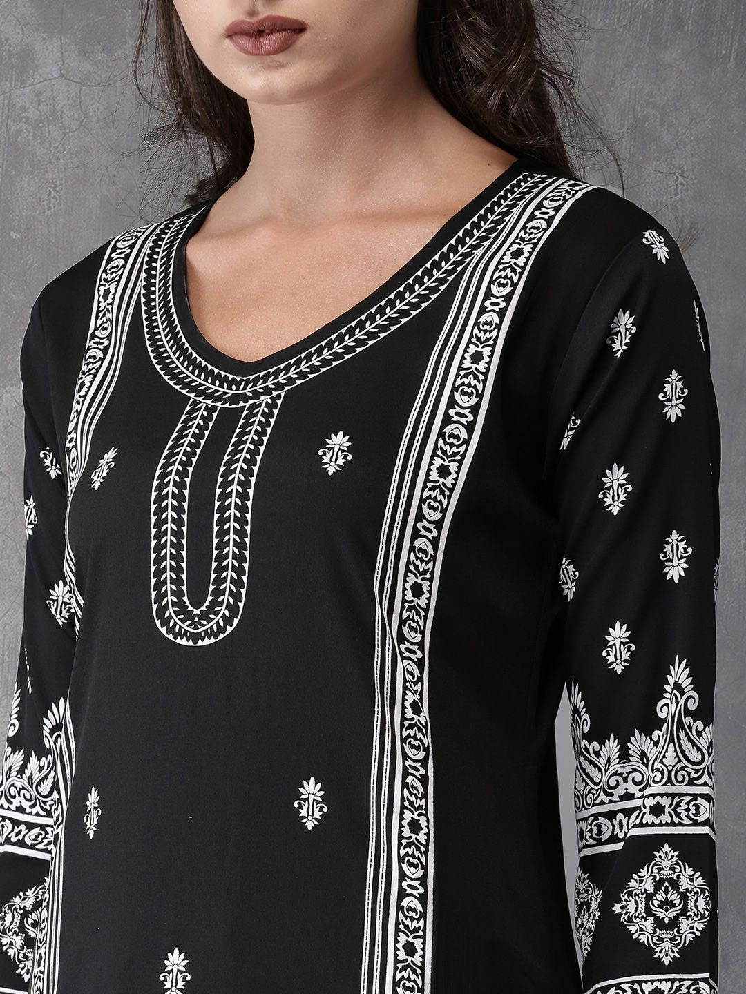 Anouk Women Black & White Ethnic Motifs Print Straight Kurta