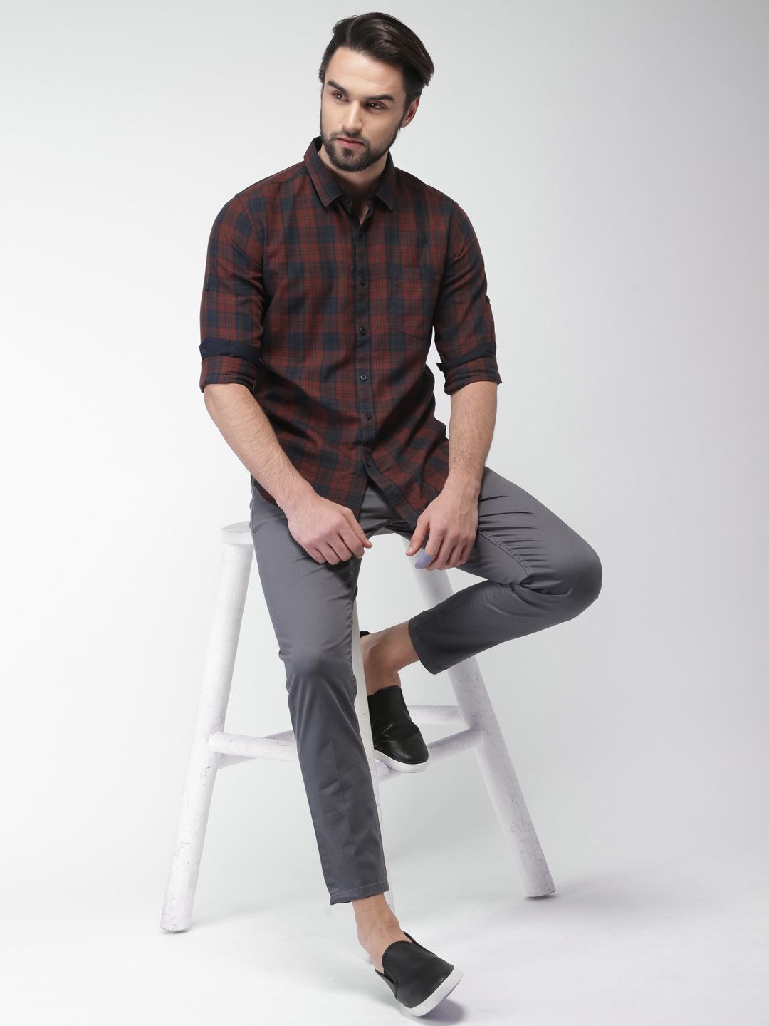 HIGHLANDER Men Grey Tapered Fit Chinos