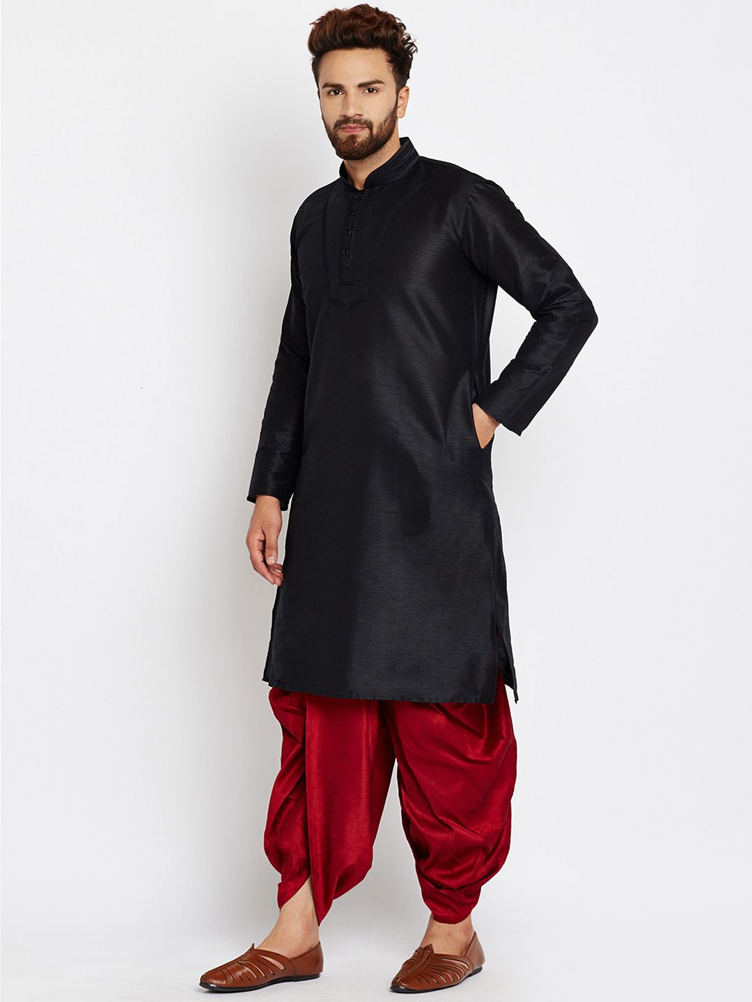 SOJANYA Men Black Solid Straight Kurta