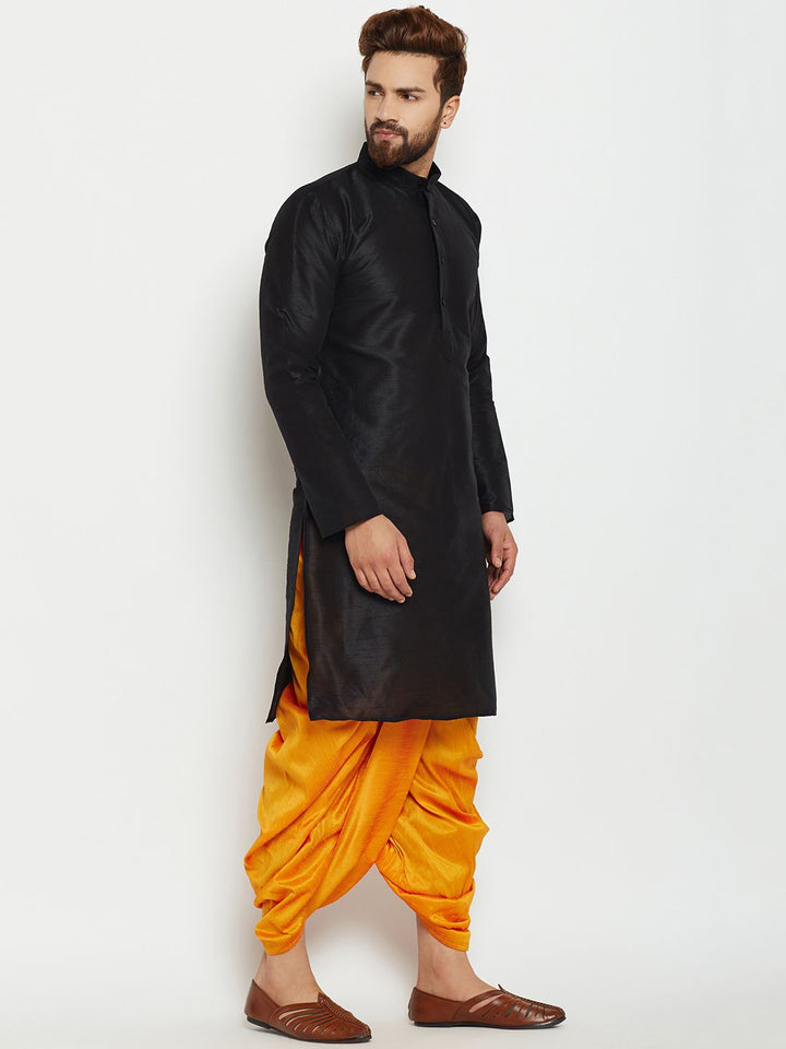 SOJANYA Men Black Solid Straight Kurta
