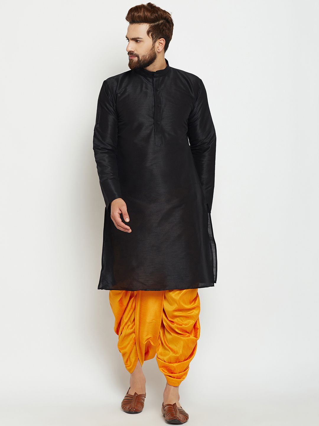 SOJANYA Men Black Solid Straight Kurta