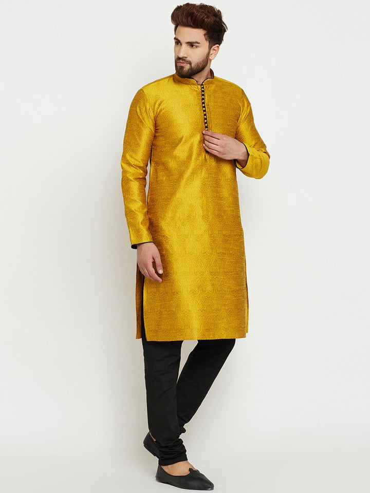 SOJANYA Men Gold & Black Printed Straight Kurta