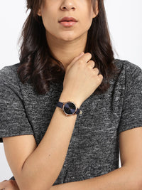 DressBerry Women Navy Blue Analogue Watch MFB-PN-SNT-C24