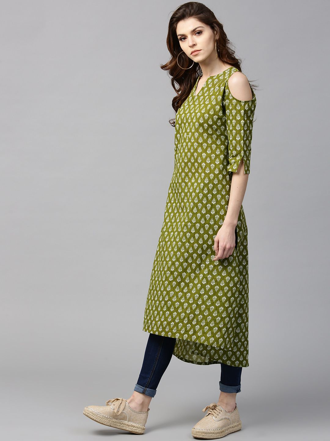 Gerua By Libas Women Green  White Printed Cold-Shoulder Straight Kurta