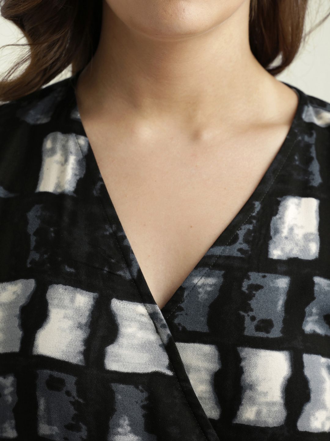Miss Chase Women Black Printed Wrap Dress