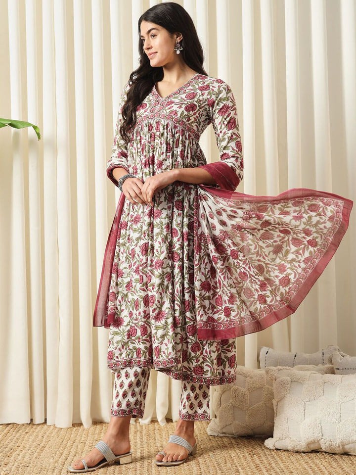 Kalini Floral Printed Pure Cotton Empire kurta dengan seluar & dupatta