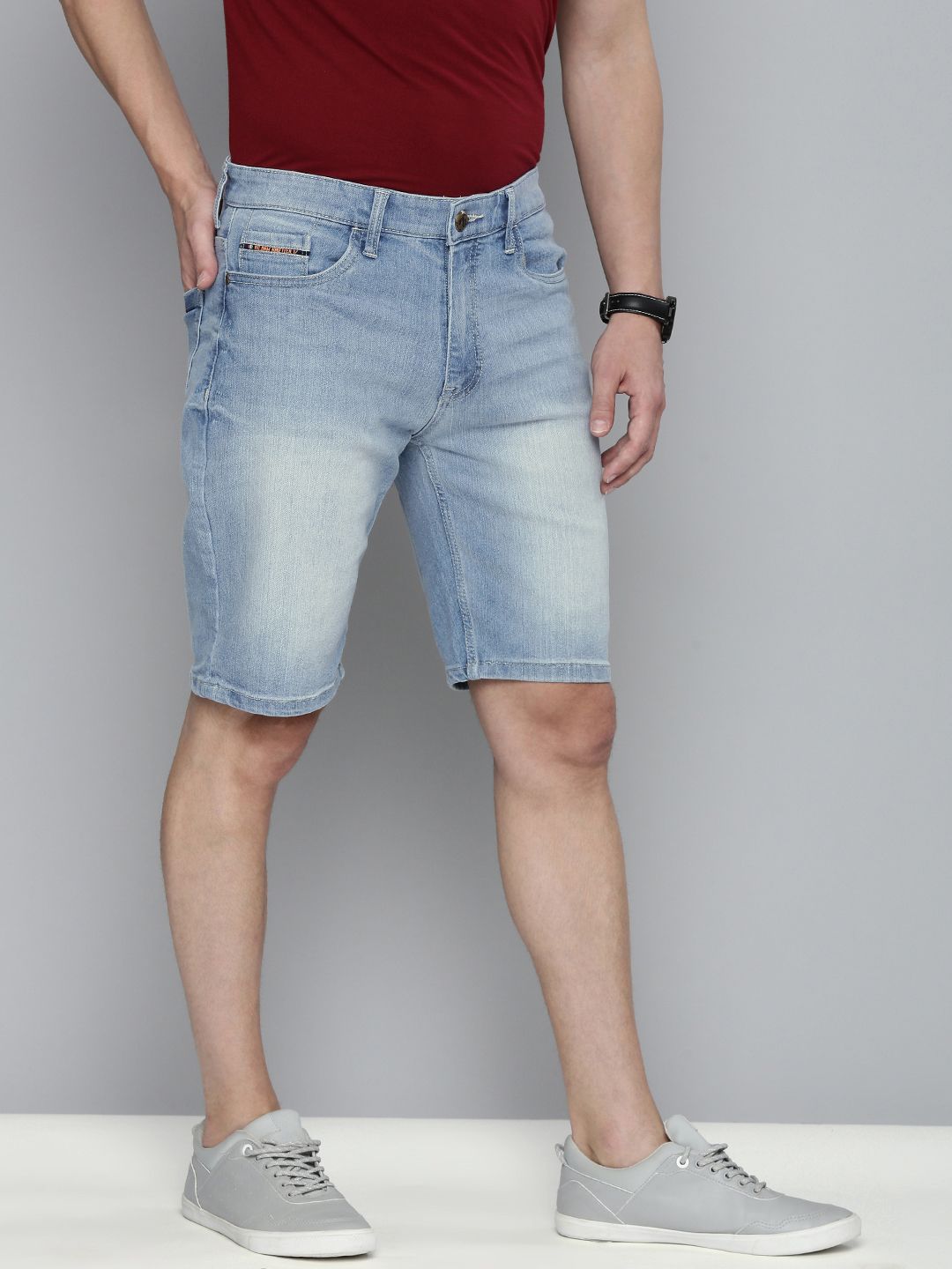 The Indian Garage Co Men Blue Washed Slim Fit Denim Shorts