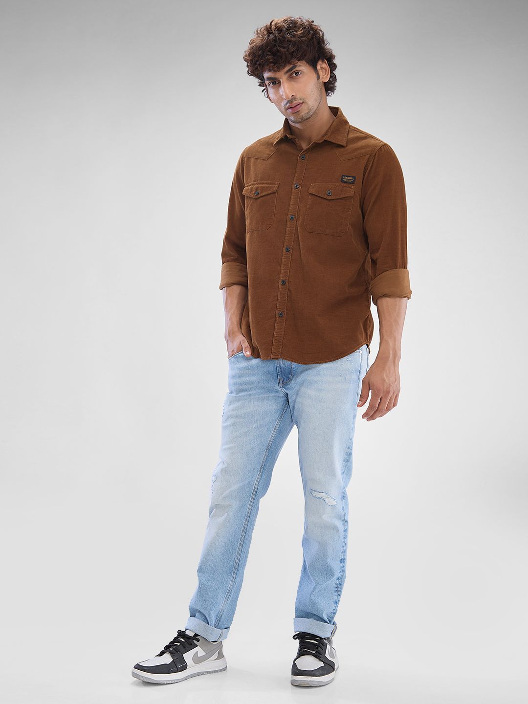 SPYKAR Men Slim Fit Opaque Solid Spread Collar Casual Shirt