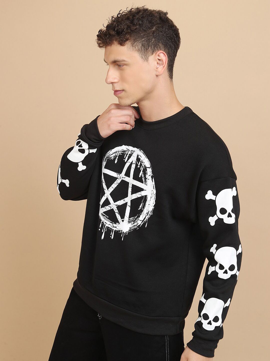 HIGHLANDER Graphic Printed Oversized Pullover Sweatshirt