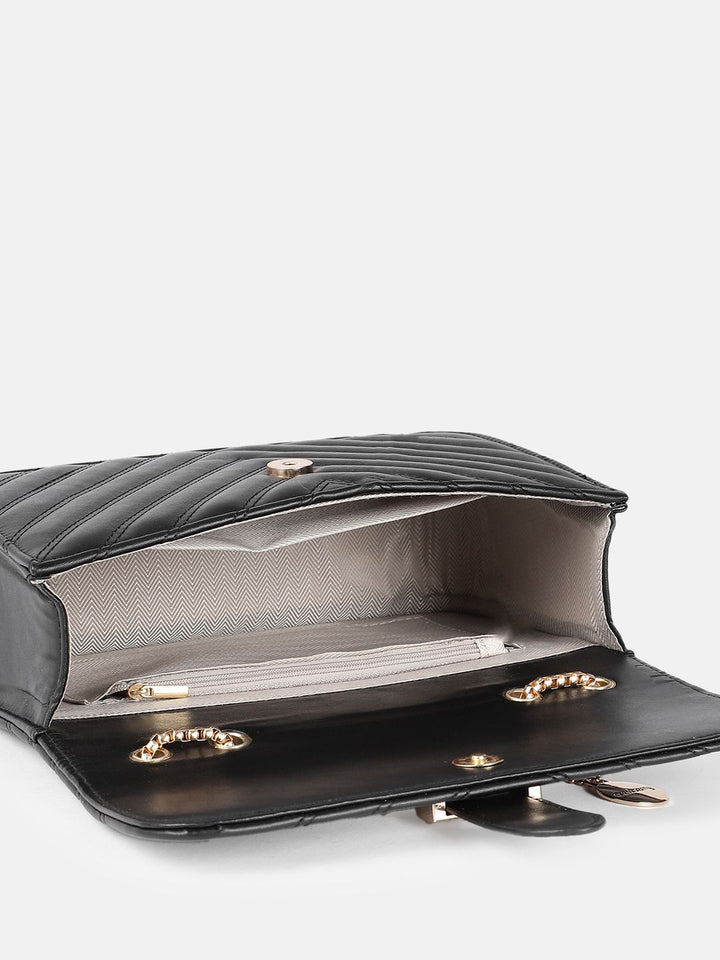 DressBerry Quilted Shoulder Bag