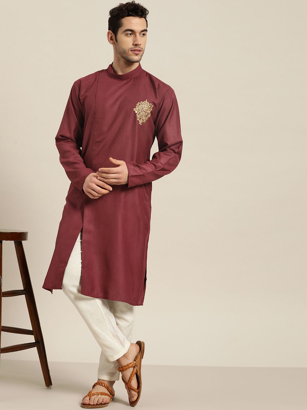 SOJANYA Men Maroon Solid Pure Cotton Kurta