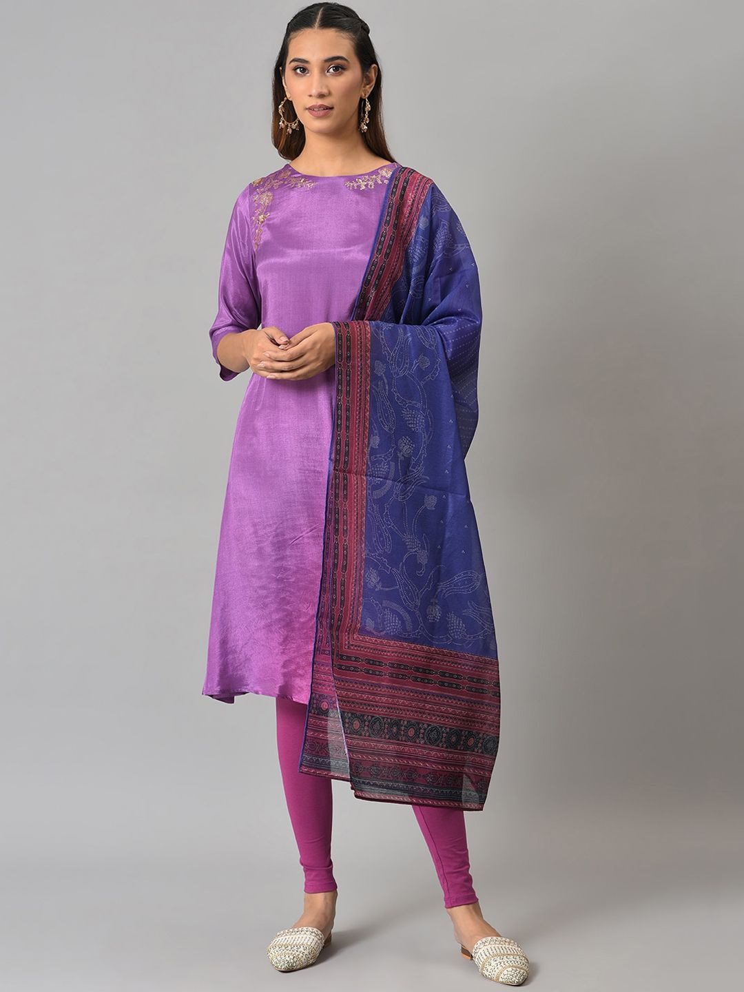 W Women Ethnic Motifs Sequinned Kurta With Dupatta