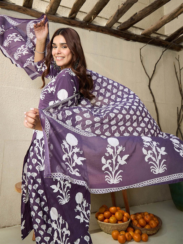 Indo Era Floral Printed V-Neck Pure Cotton Straight Kurta With Trousers And Dupatta