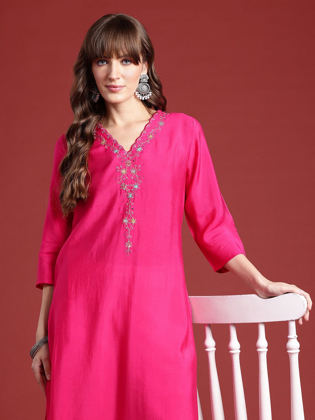 Anouk Floral Embroidered V-Neck Beads & Stones Studded Straight Kurta