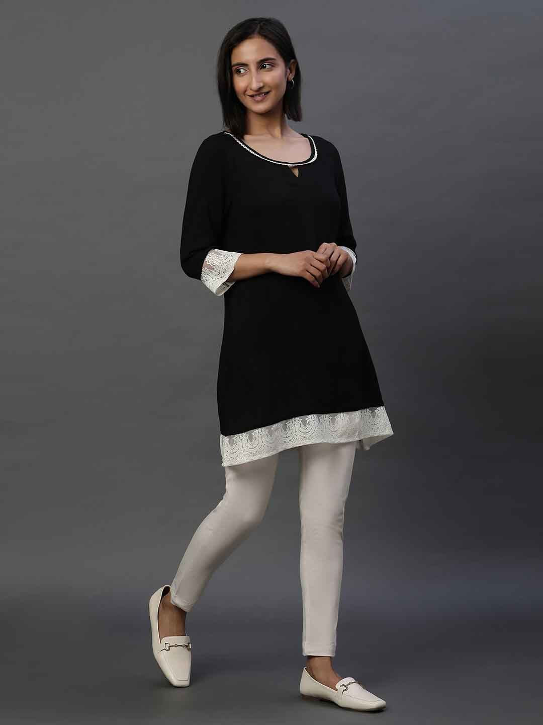AURELIA Keyhole Neck A-Line Kurti