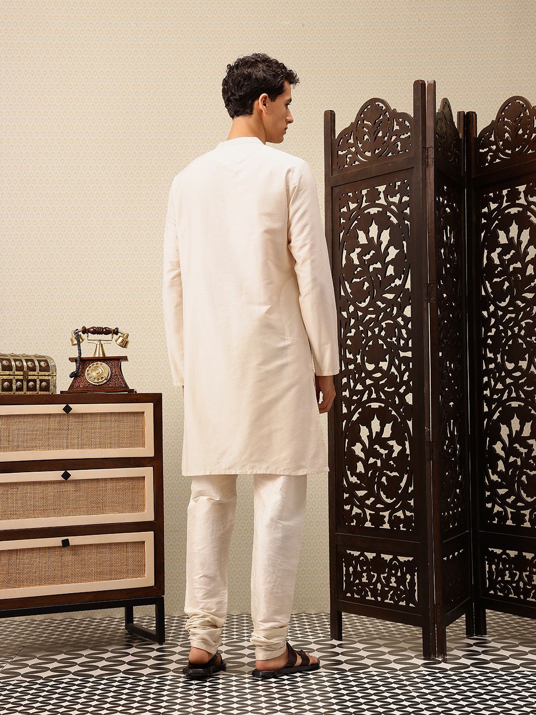 House of Pataudi Floral Embroidered Rozana Kurta