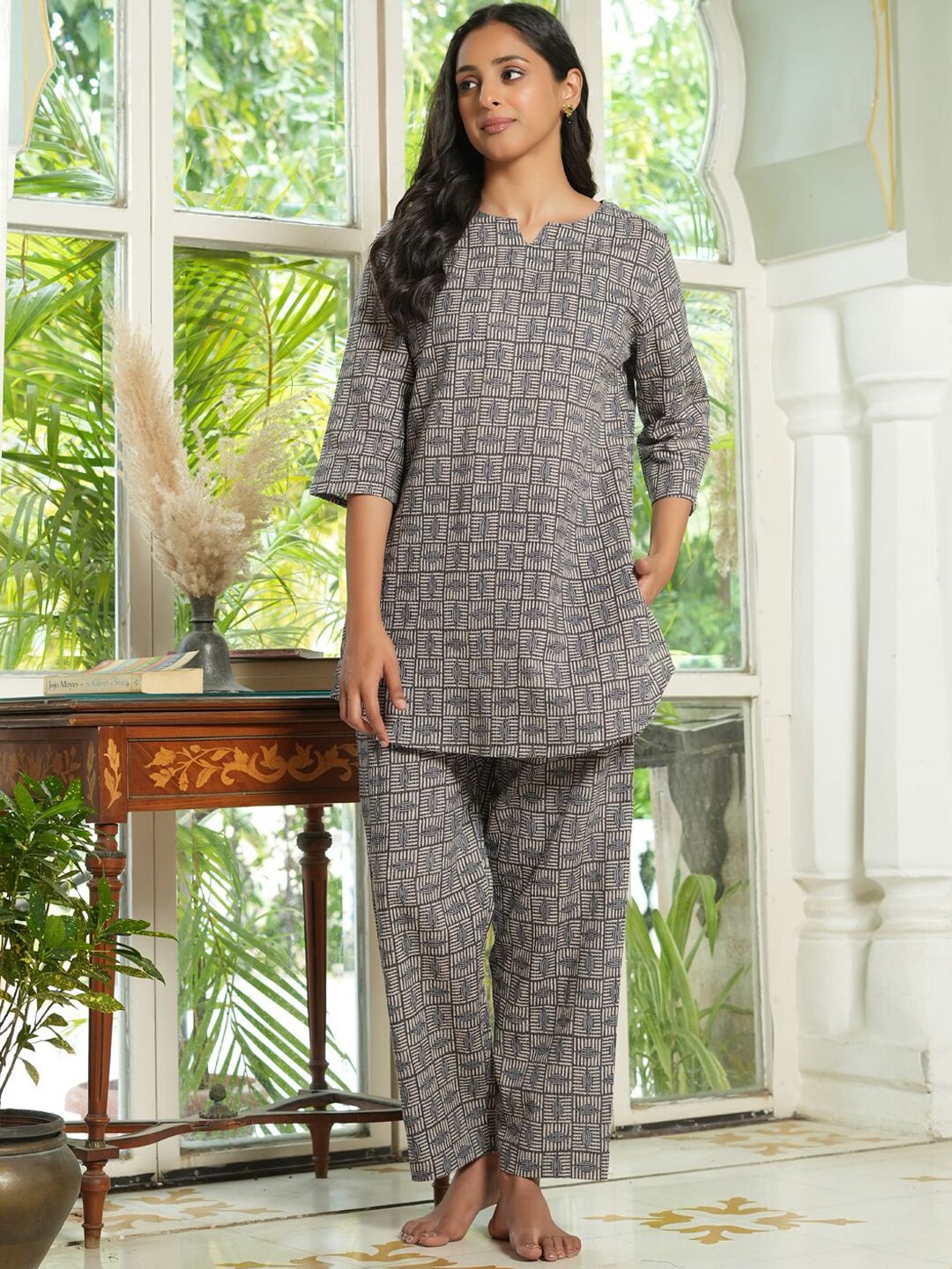 SANSKRUTIHOMES Grey & Cream Graphic Printed Pure Cotton Night Suit