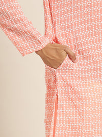 SOJANYA Men Embroidered Kurta