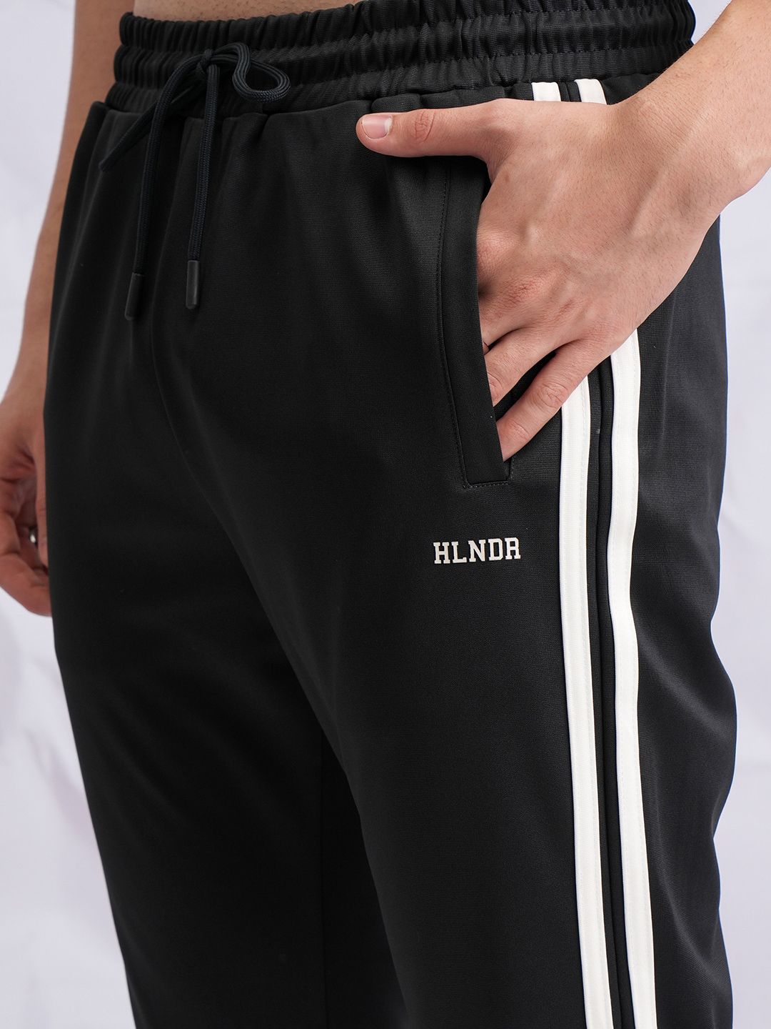 HIGHLANDER High Neck Long Sleeves Sweatshirt & Trousers