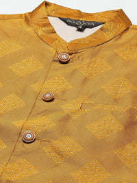 SOJANYA Men Green Kurta with Churidar with Nehru Jacket