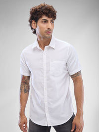 SPYKAR Men Solid Spread Collar Slim Fit Casual Shirt