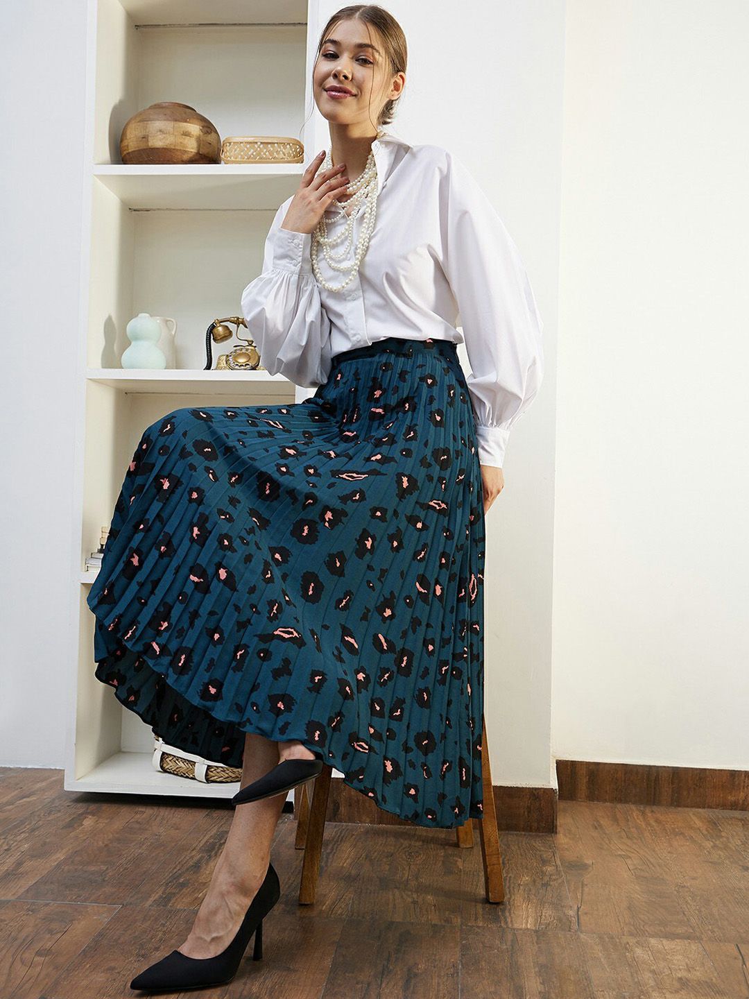 Berrylush Blue & Orange Animal Printed Accordion Pleated Flared Casual Midi A-Line Skirt