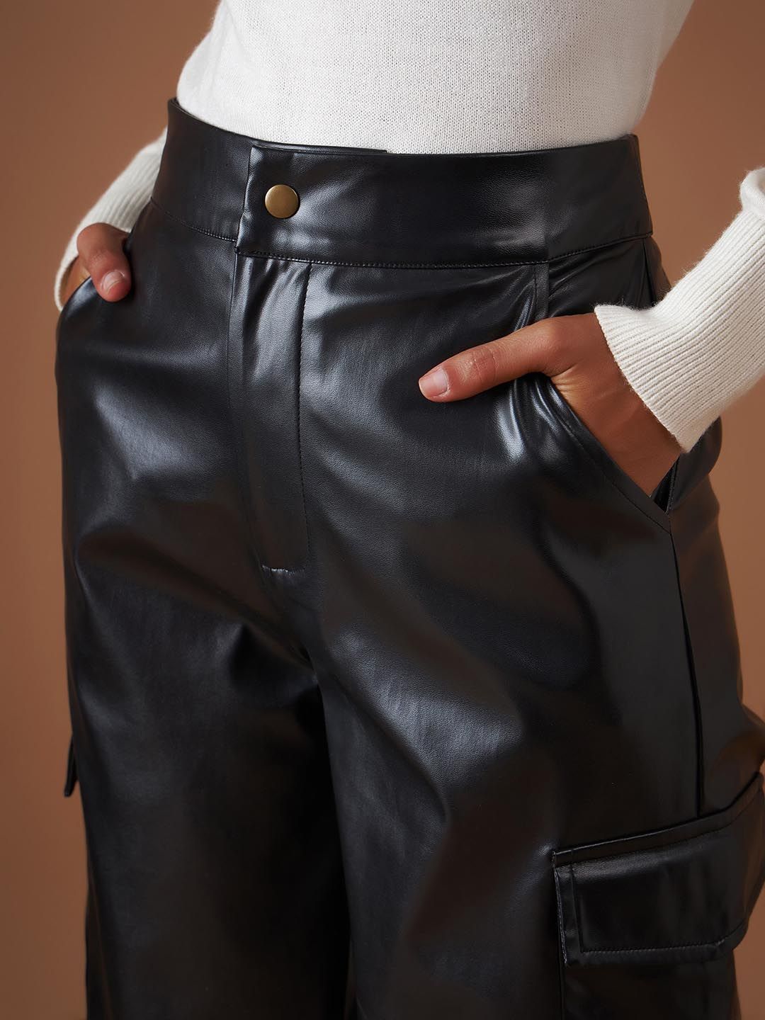 SASSAFRAS Women Black Straight Fit Parallel Trousers