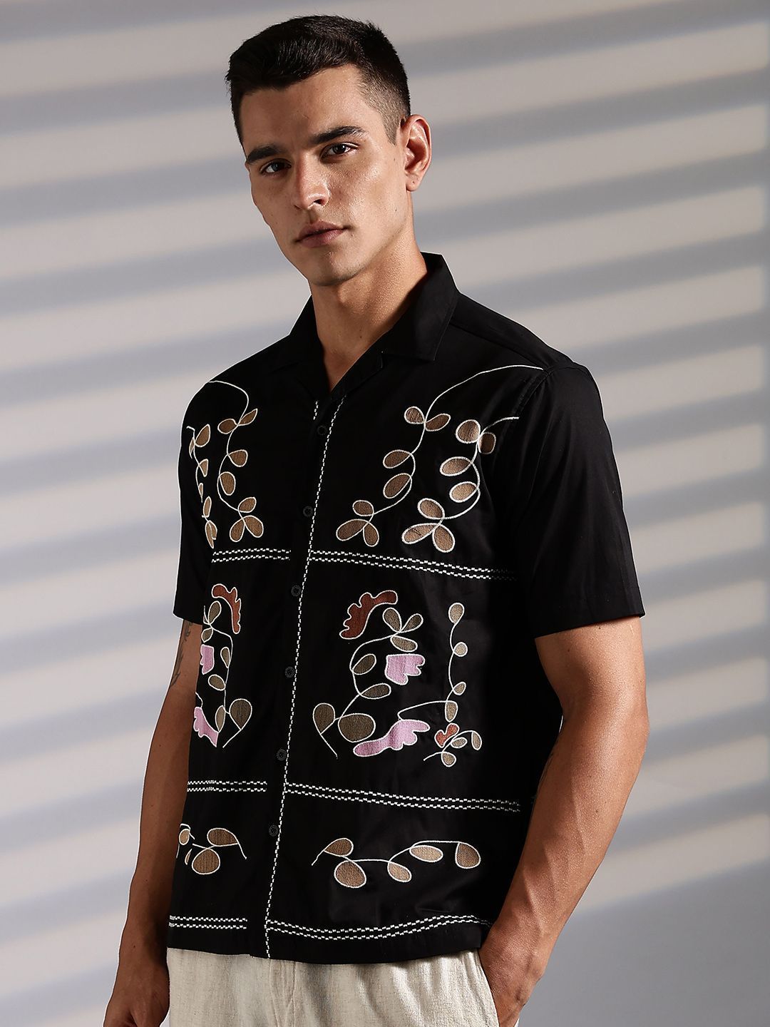 Eszett Men Floral Printed Cuban Collar Cotton Baju Kasual