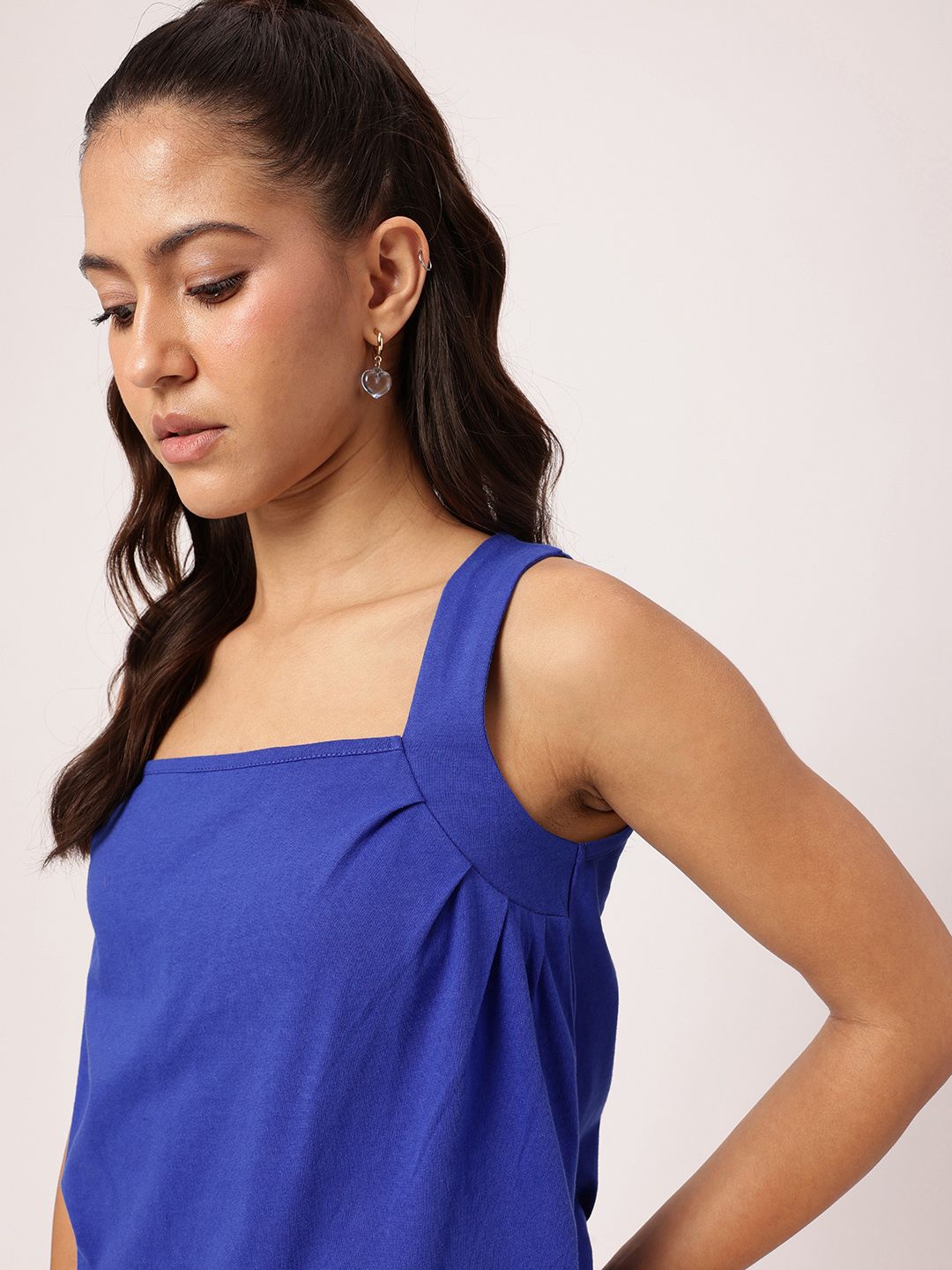 DressBerry Timeless Square Pleated Detail Sleeveless Top