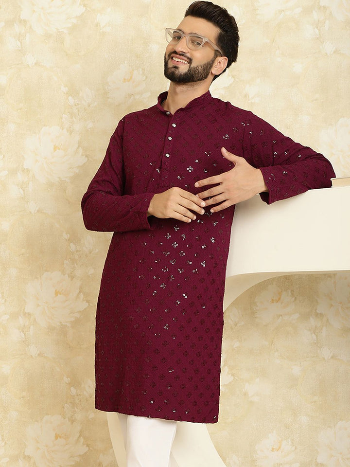 SOJANYA Men Purple Geometric Cold-Shoulder Sleeves Mirror Work Kurta