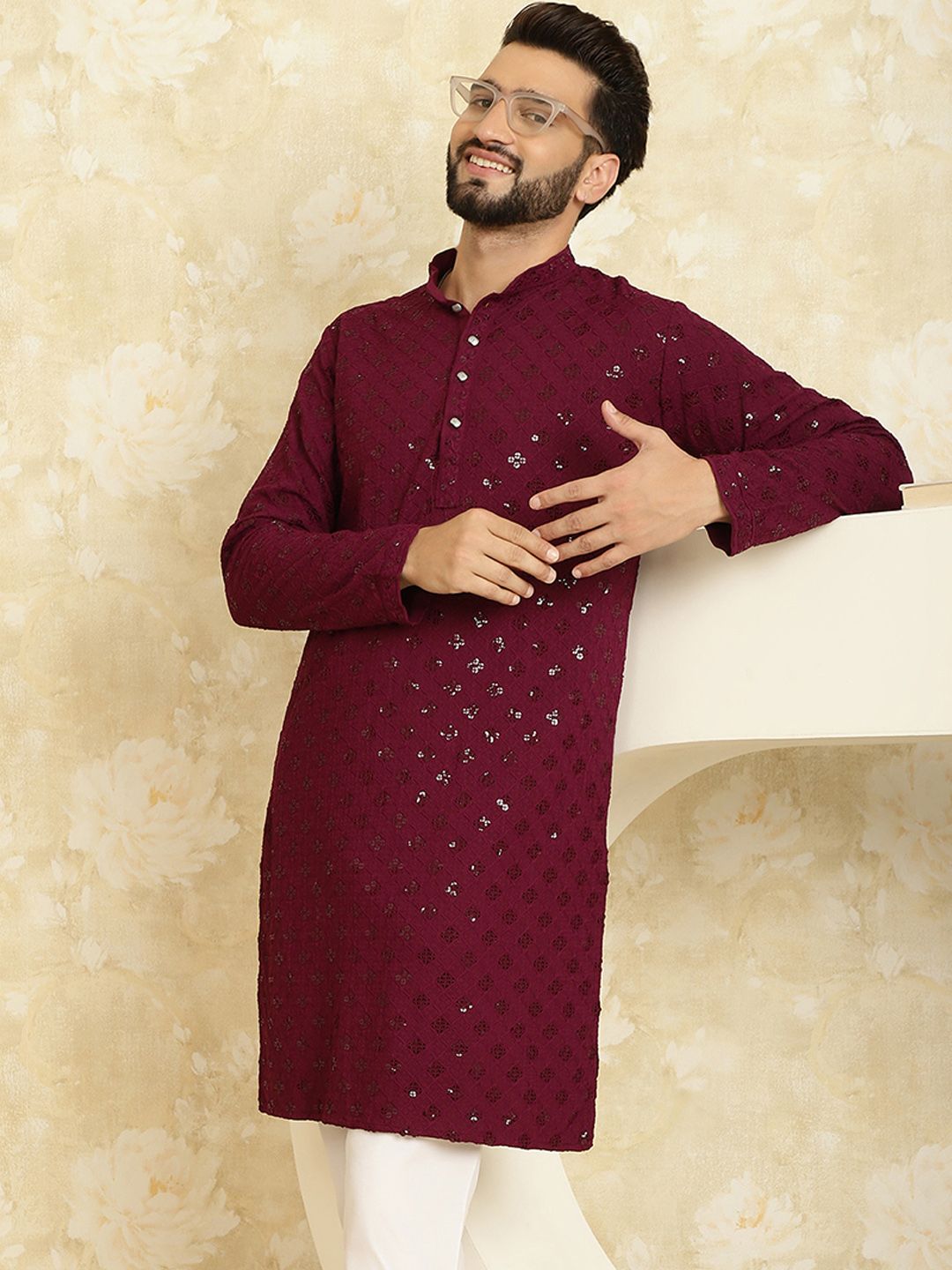 SOJANYA Men Purple Geometric Cold-Shoulder Sleeves Mirror Work Kurta